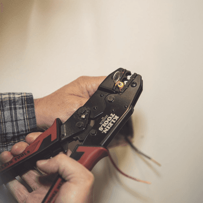 Pinza Ponchadora para Terminales con Aislamiento en Cable de Cobre Sólido y Trenzado de 10-22 AWG. imagen 6
