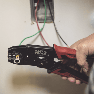 Pinza Ponchadora para Terminales con Aislamiento en Cable de Cobre Sólido y Trenzado de 10-22 AWG. imagen 7