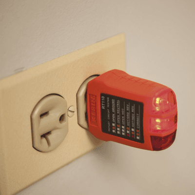 Probador de Tomacorrientes Estándar, con Secuencia de Luces para Indicar un Cableado Correcto/Incorrecto. imagen 5