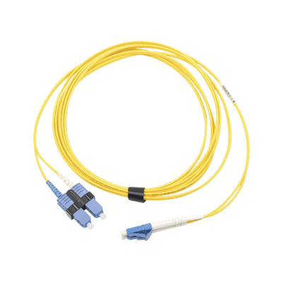 Jumper de Fibra Óptica Monomodo (OS2), XGLO, LC/UPC-SC/UPC Duplex, OFNR, Color Amarillo, 5 Metros (16.40 Pies)
